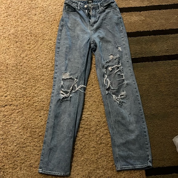 Size 2, ripped bf jeans - Picture 1 of 2